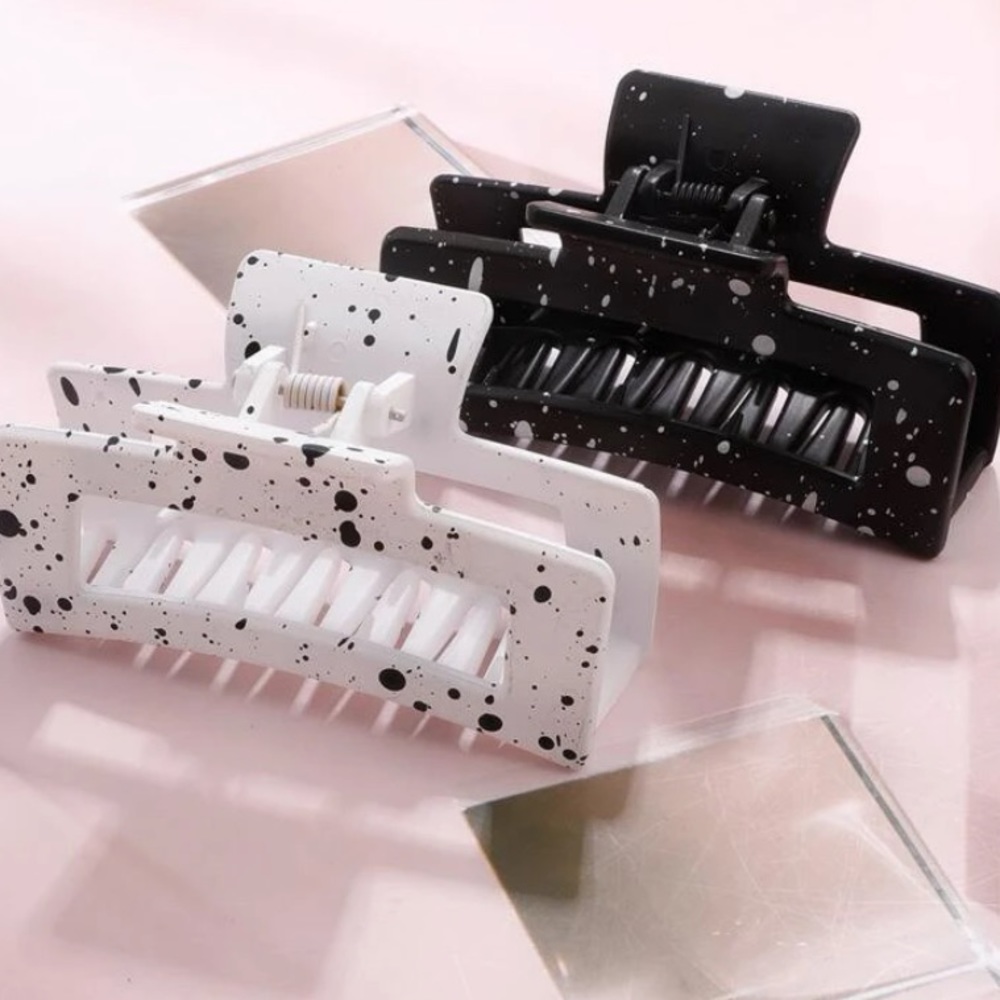 NEW| 2pcs Ink Print Hair Clip - Picture 1 of 3